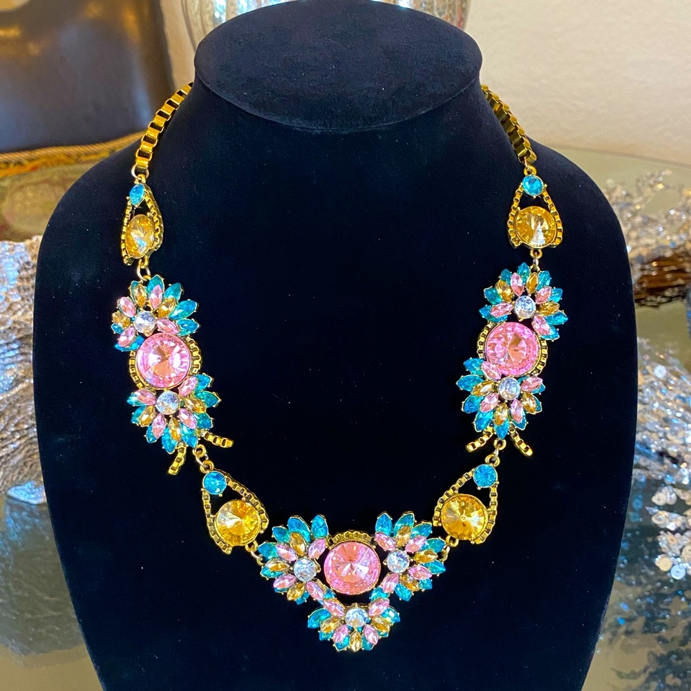 Gorgeous Statement Necklace Pin & Turquoise on Gold - Picture 1 of 16